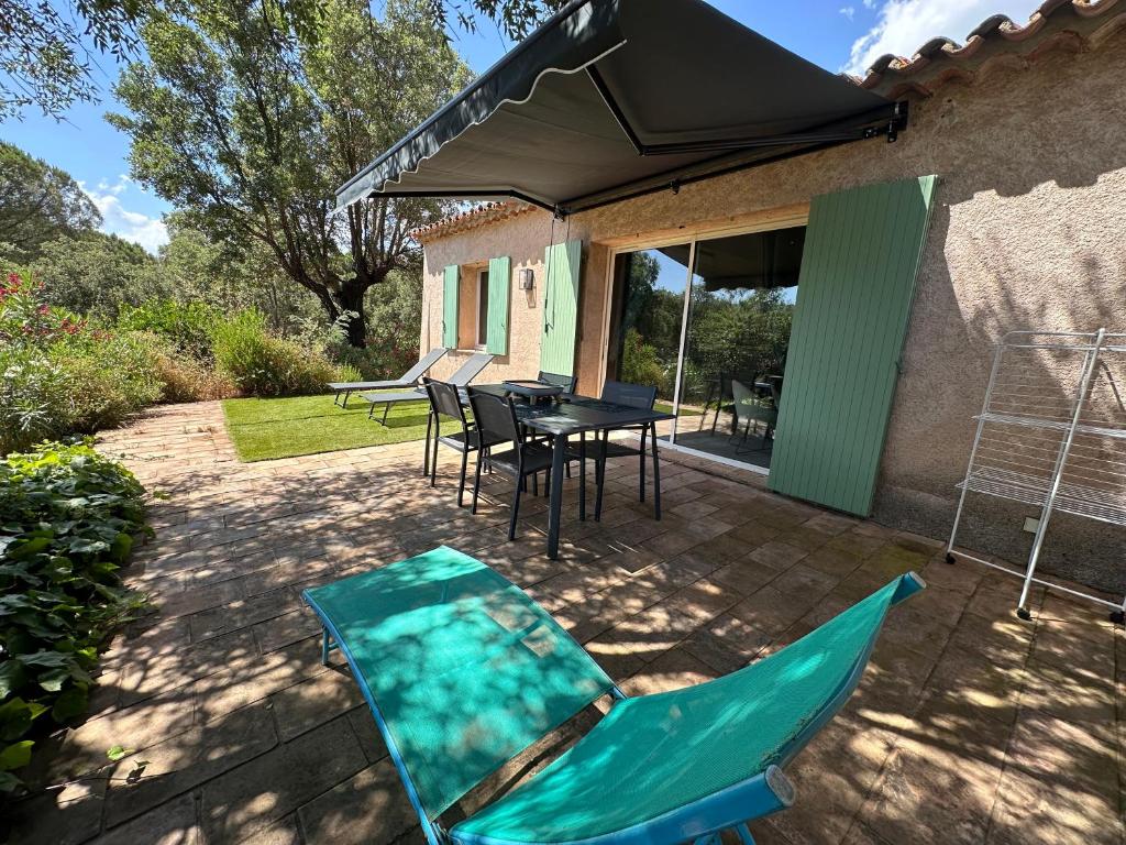 Κήπος έξω από το Charmant appartement T2 au coeur des vignes