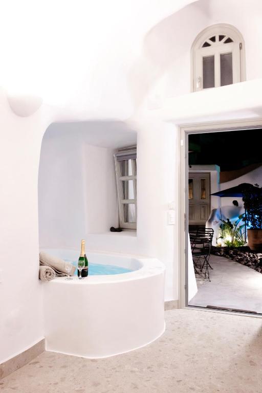 Fotografie z fotogalerie ubytování Nisó Cave Suites v destinaci Megalokhori