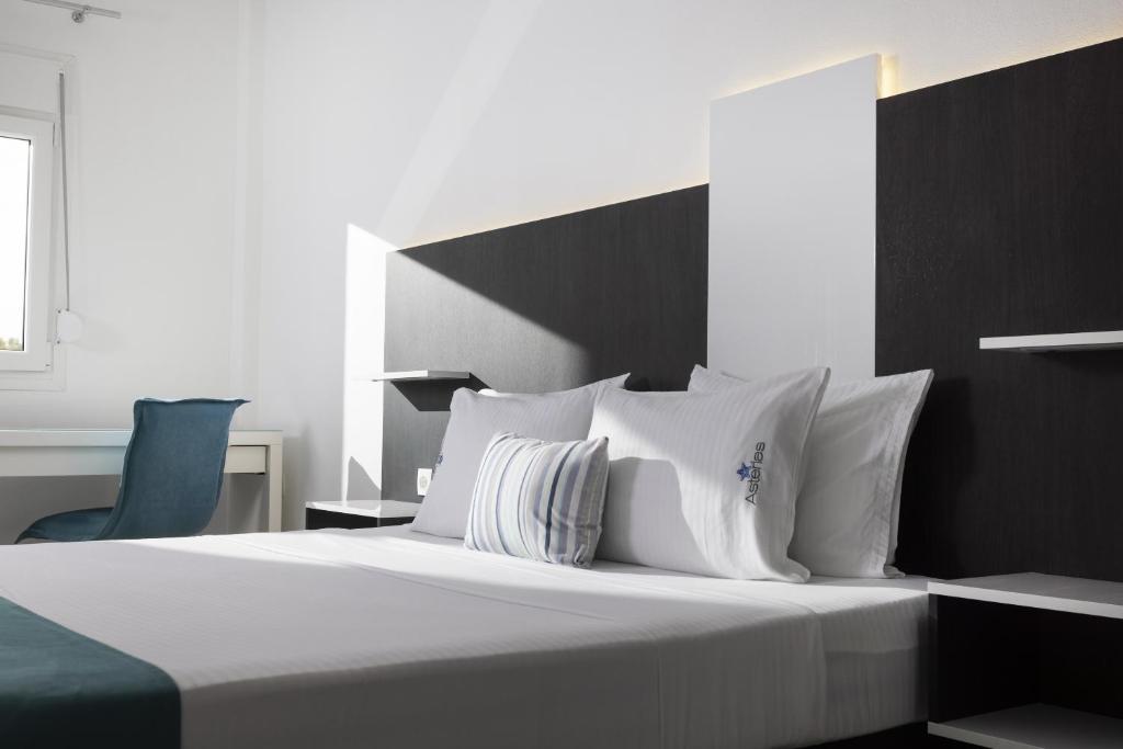 Asterias Premium Holiday Apartments - 12