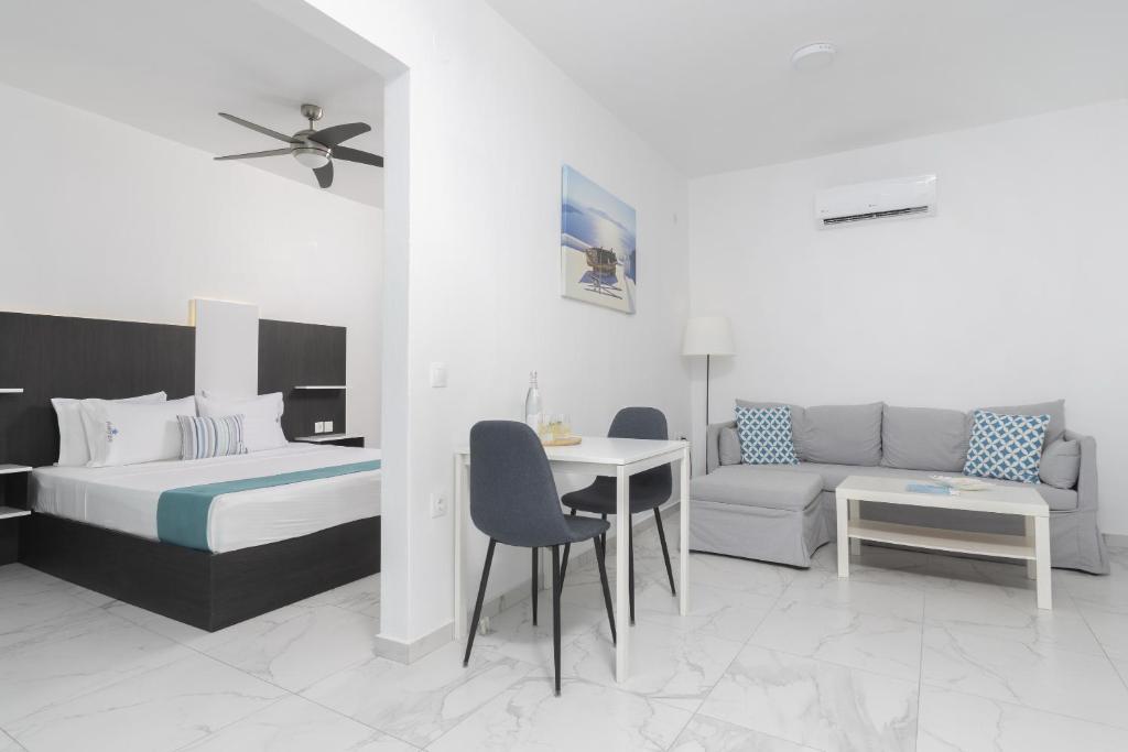 Asterias Premium Holiday Apartments - 1