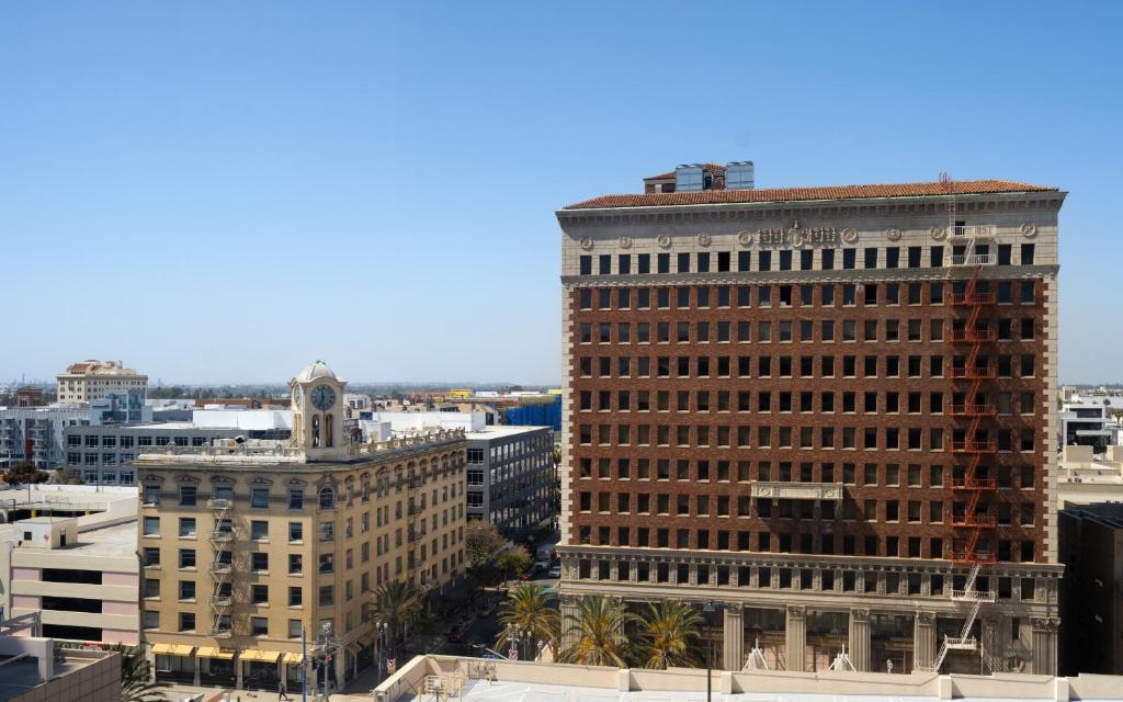 Marriott Long Beach Downtown - 