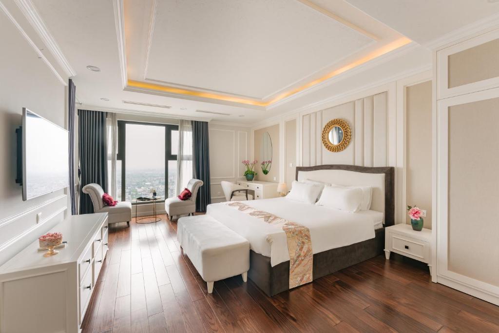 D'LEROI SOLEIL- TAY HO- NEAR WESTLAKE IN HA Noi