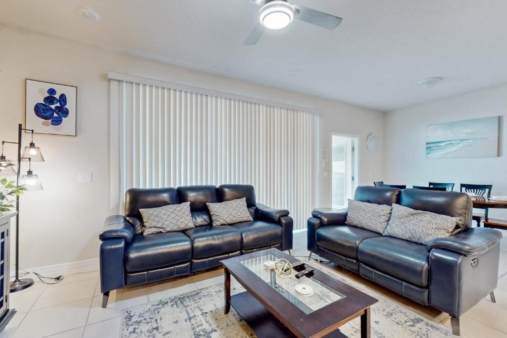 Windsor Island Resort 237 - Five Bedroom Holiday Home