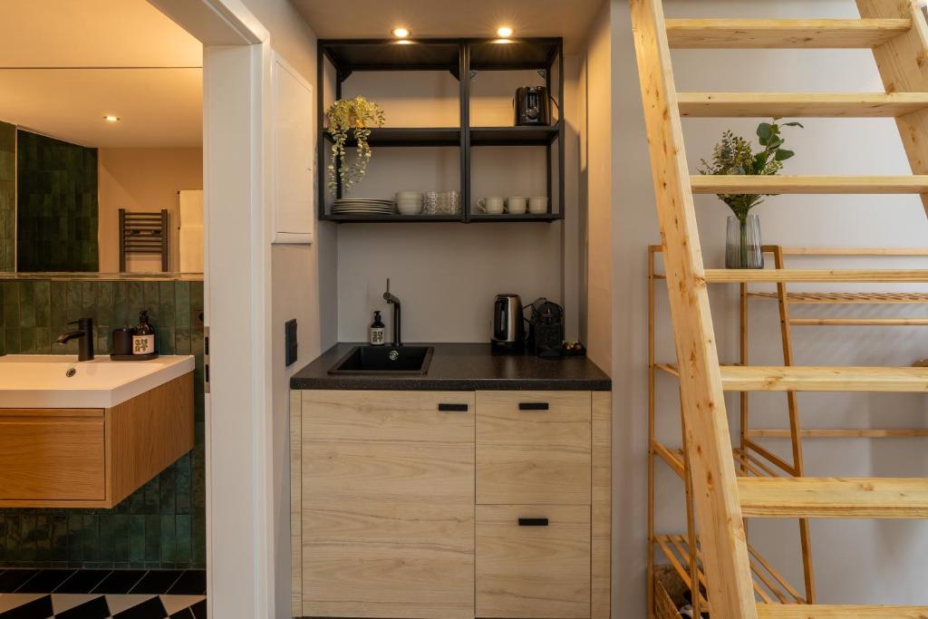 The Charming by Curt Suites - Resim 45