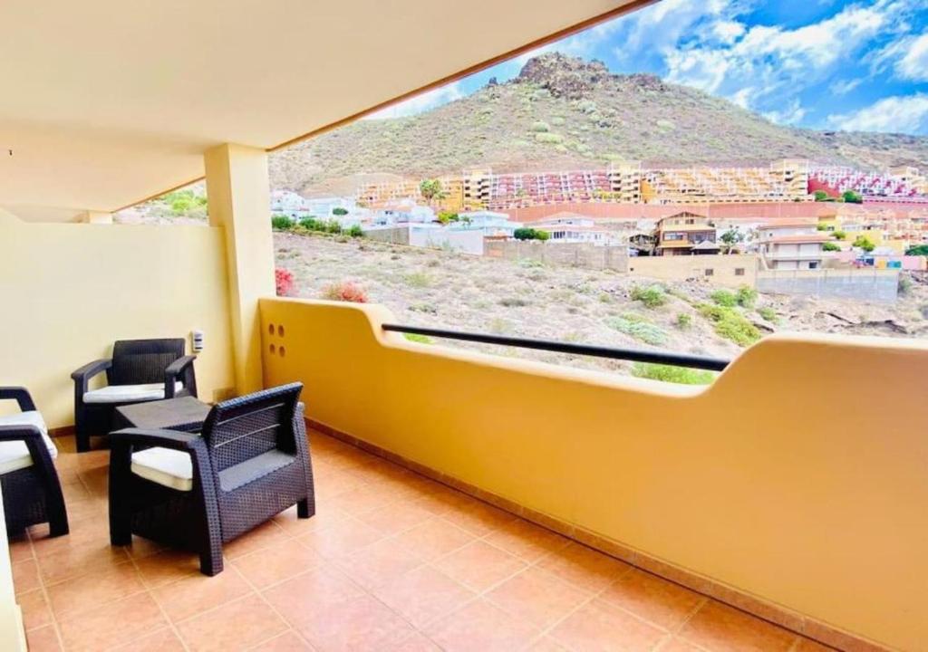 Fotografie z fotogalerie ubytování Enjoy Sunsets at Fully Equipped 2BR Oceanside View by Aqua Vista Tenerife v destinaci Adeje