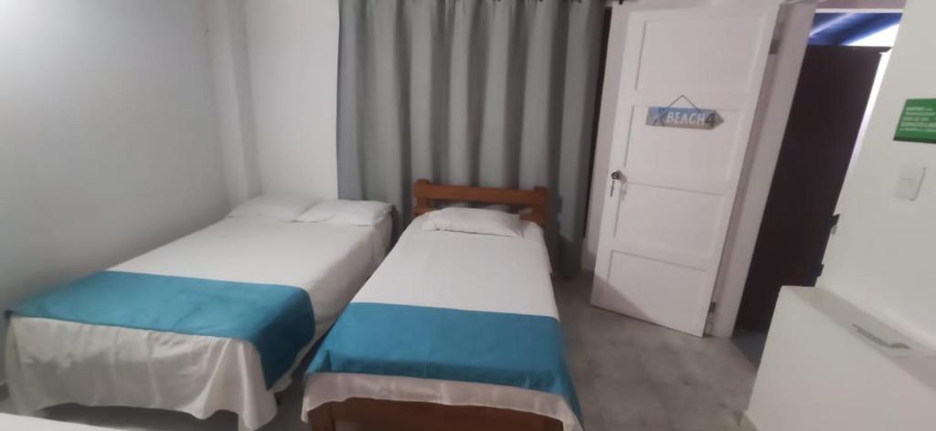 Letto o letti in una camera di Sarie Bay Inn