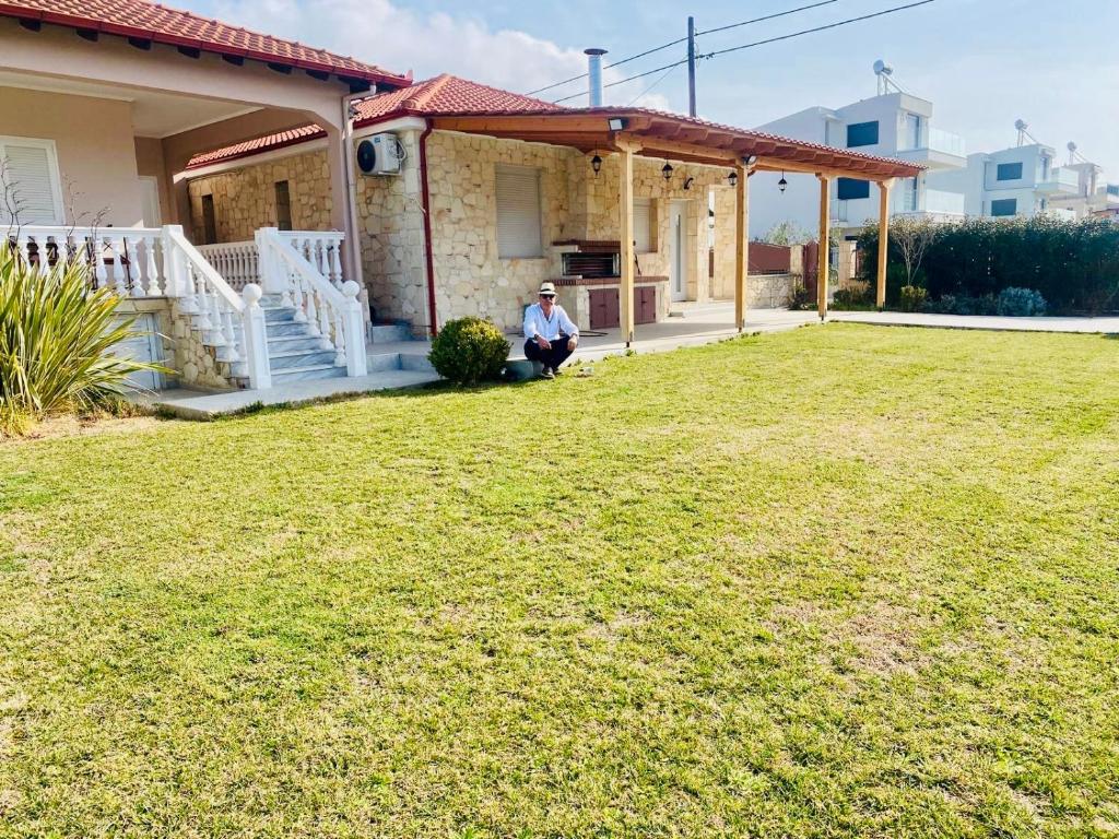 Gallery image of Holly George Villa in Nea Plagia