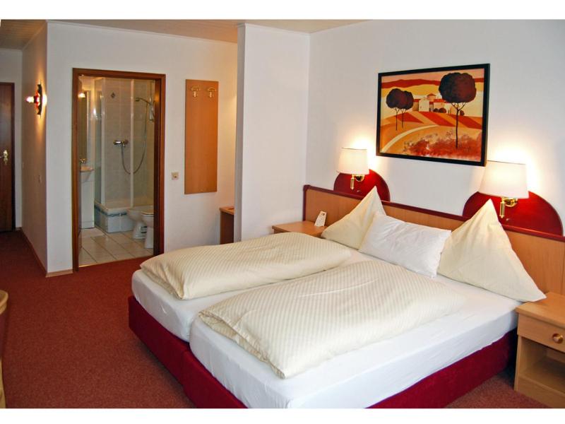 HANSA Hotel - Triple Room