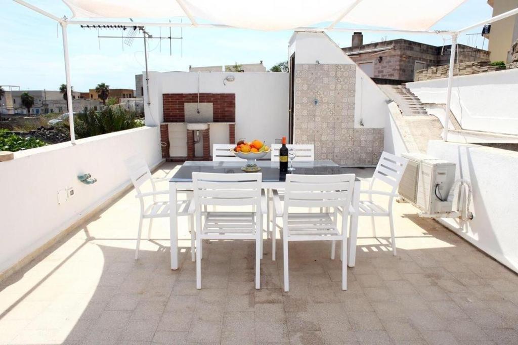 A balcony or terrace at Favignana Margot House