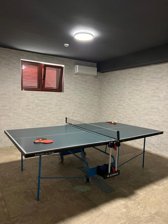 Stolní tenis v ubytování Motel Zeta Lux nebo okolí