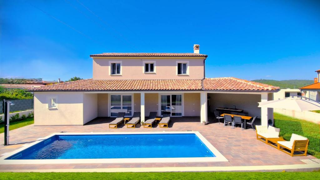 Πισίνα στο ή κοντά στο Villa Terrana