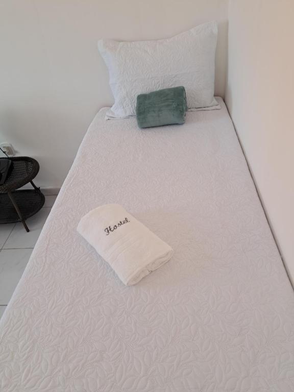 Een bed of bedden in een kamer bij Desativado