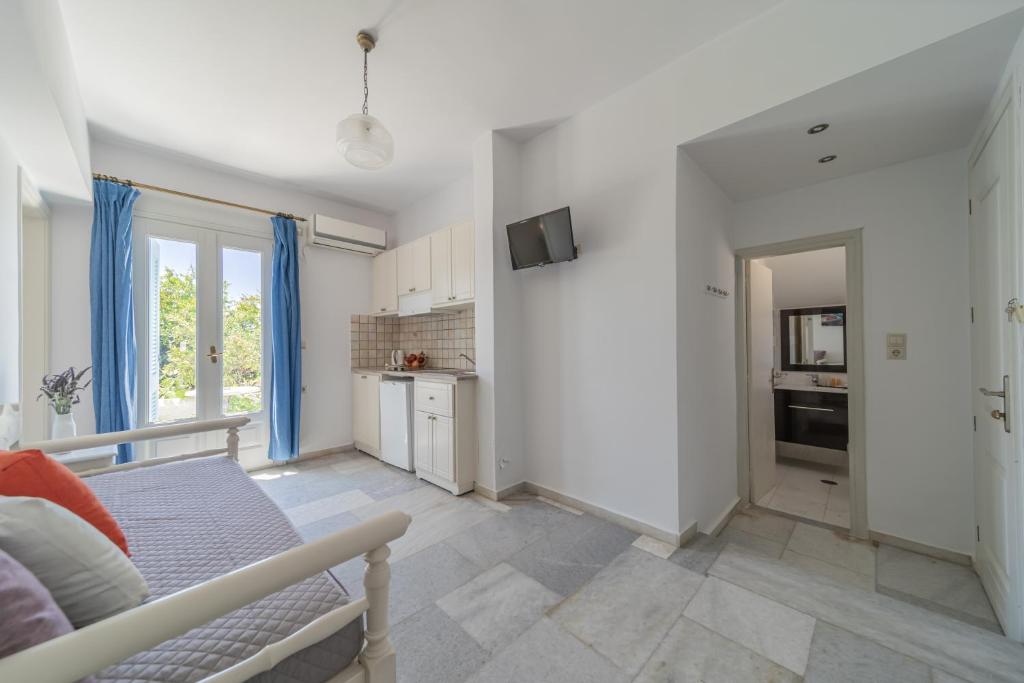 Agia Anna Living - 1