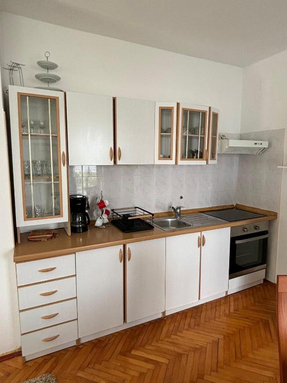 Fotografia z galérie ubytovania Apartmani Dalmacija v destinácii Biograd na Moru