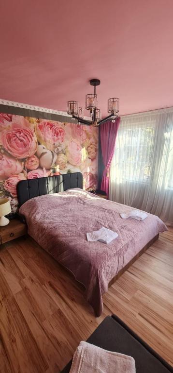 Postel nebo postele na pokoji v ubytování Долапите guest house с. Градище