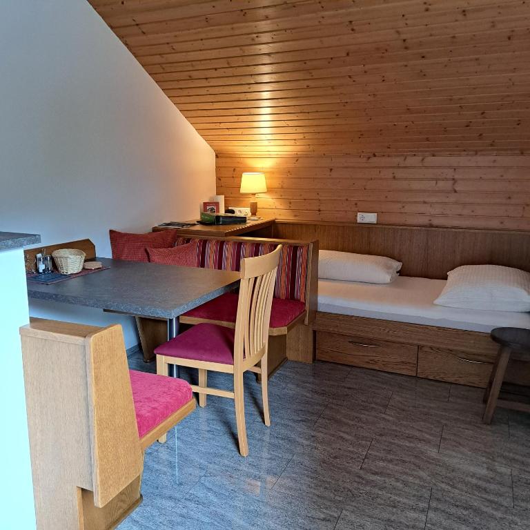 Postel nebo postele na pokoji v ubytování Haus Guggenberger