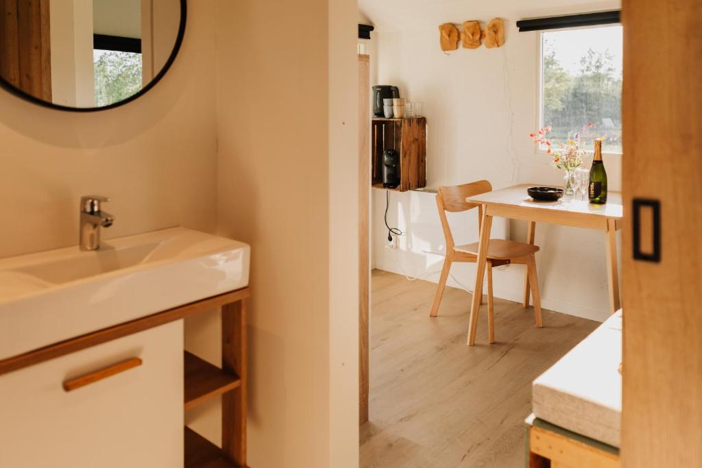 Foto dalla galleria di Tiny House De Skure a Harelbeke