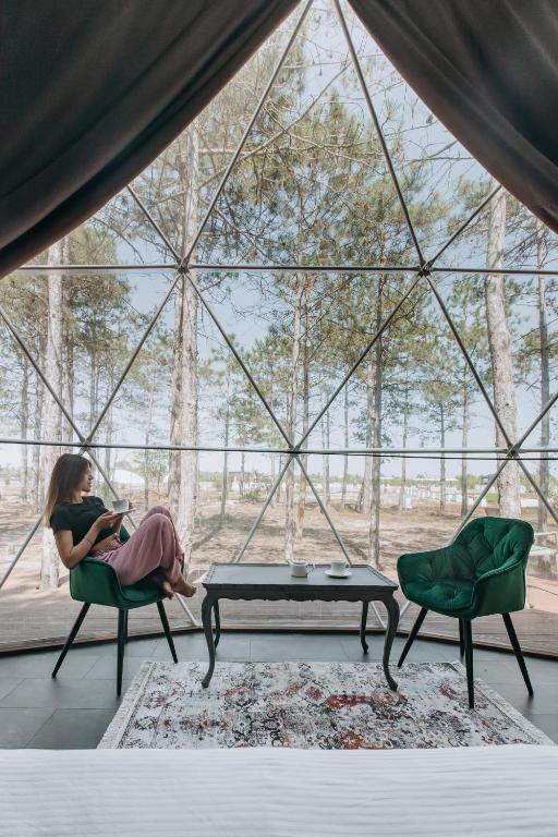 Posezení v ubytování Moncastro Glamping