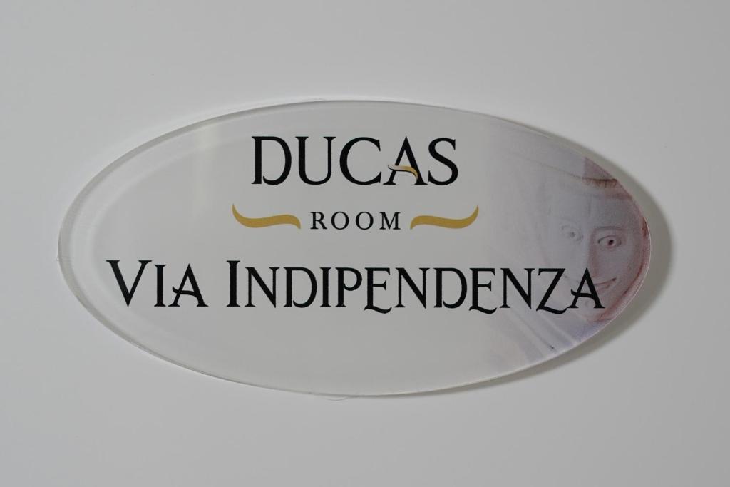 Ducas Rooms and Suite - Habitación Triple Con Balcón