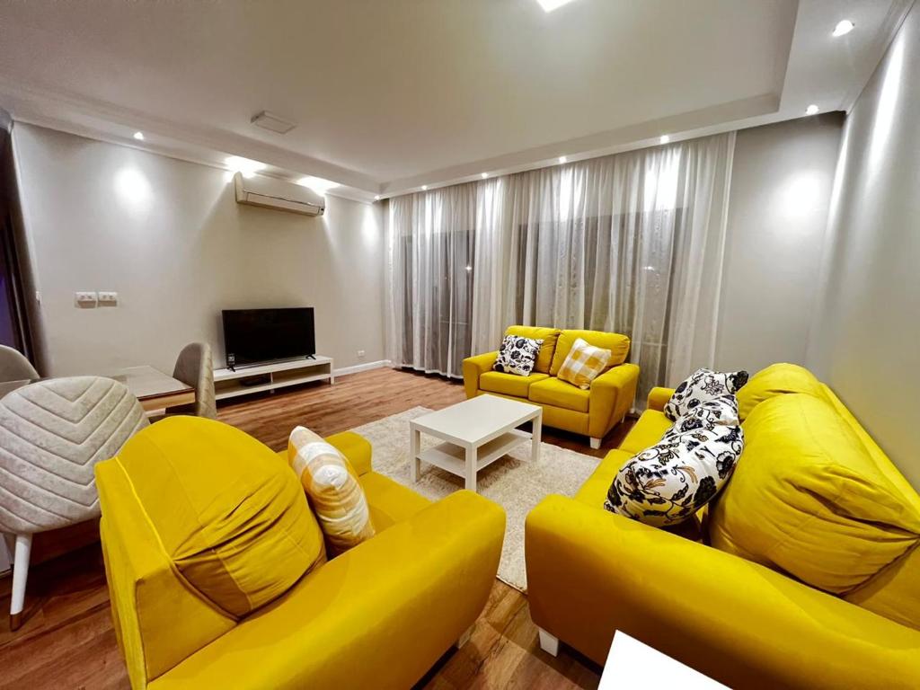 Χώρος καθιστικού στο شقة فندقية داخل بيفرلي هيلز الشيخ زايد رقم هاتف صفر صفر اتنين صفر واحد واحد صفر اتنين اربعه ثلاثه صفر 222