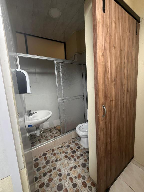 Koupelna v ubytování HOTEL BS