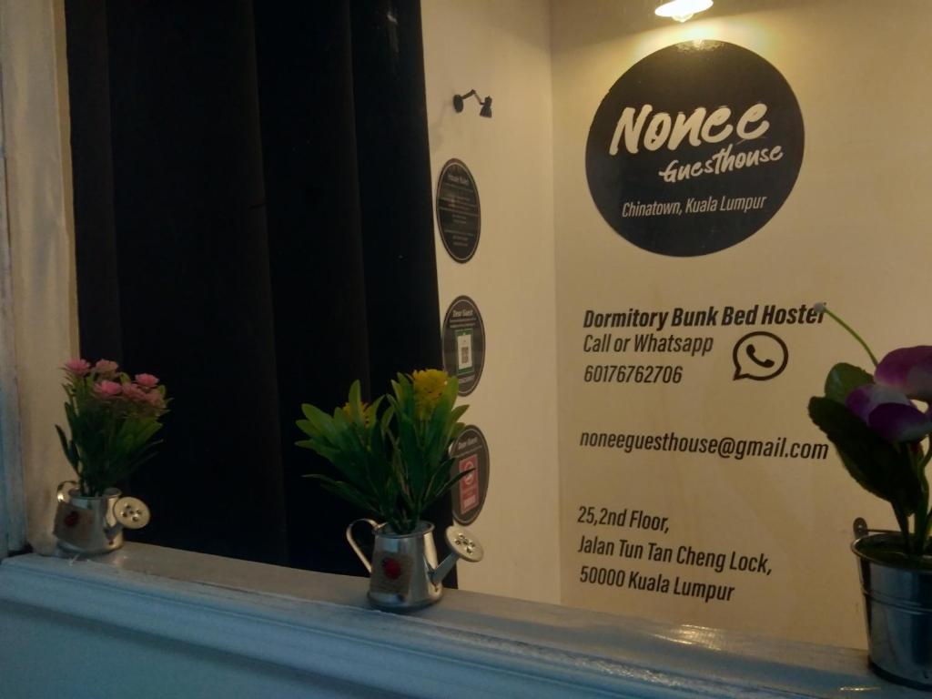 Majutusasutuses Nonee Guesthouse olev sertifikaat, autasu, silt või muu dokument
