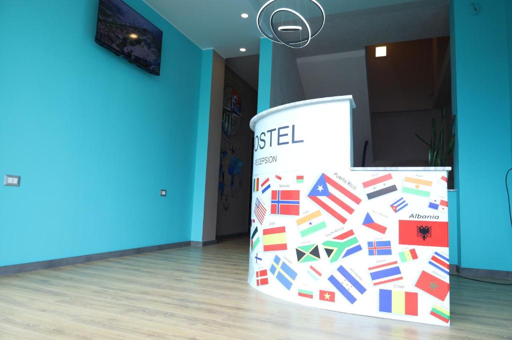 Μια τηλεόραση ή/και κέντρο ψυχαγωγίας στο Hostel 90pods & C O working