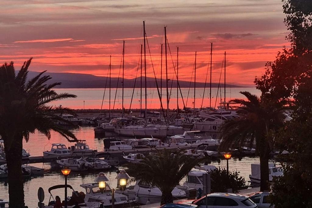 Apartments by the sea Baska Voda, Makarska - 12421