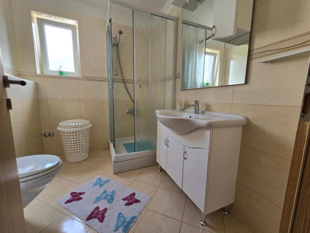 Kúpeľňa v ubytovaní Apartments with a parking space Kastav, Opatija - 13457