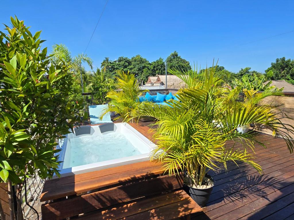 Rumah Tara Modern 3 bedroom pool and garden villa in Gili Air - Three-Bedroom Villa