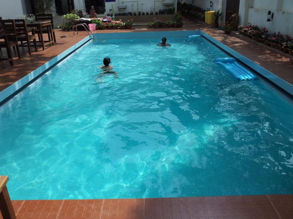 Bazén v ubytování Hotel Gandhara nebo v jeho okolí