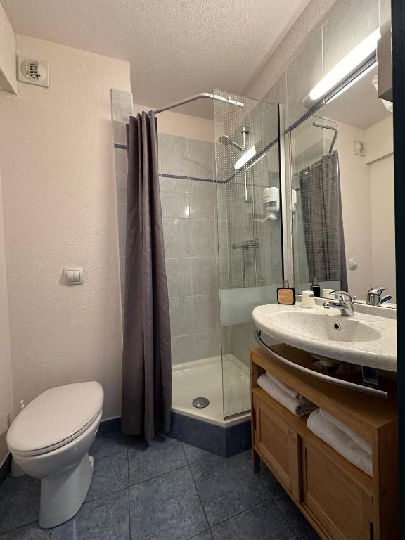 Brit Hotel Saumur - Habitación Doble