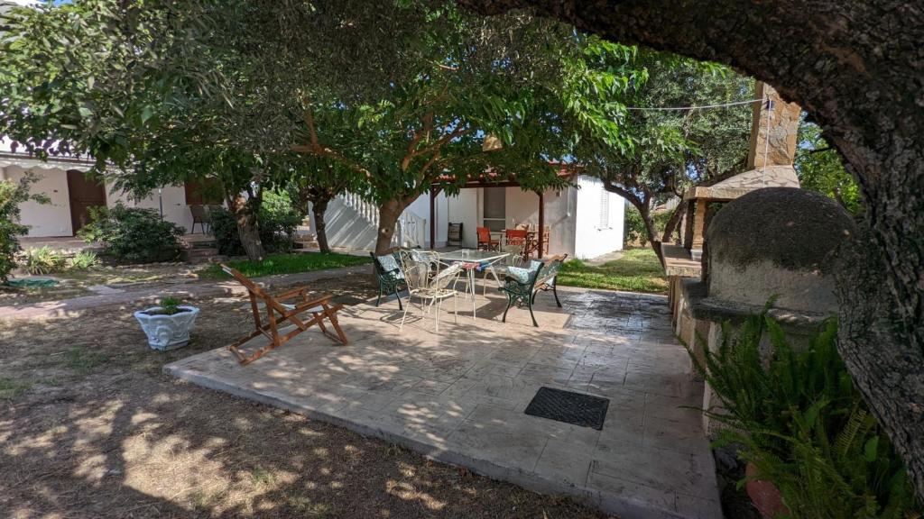 Vonkajšia záhrada v ubytovaní AnnaMaria House