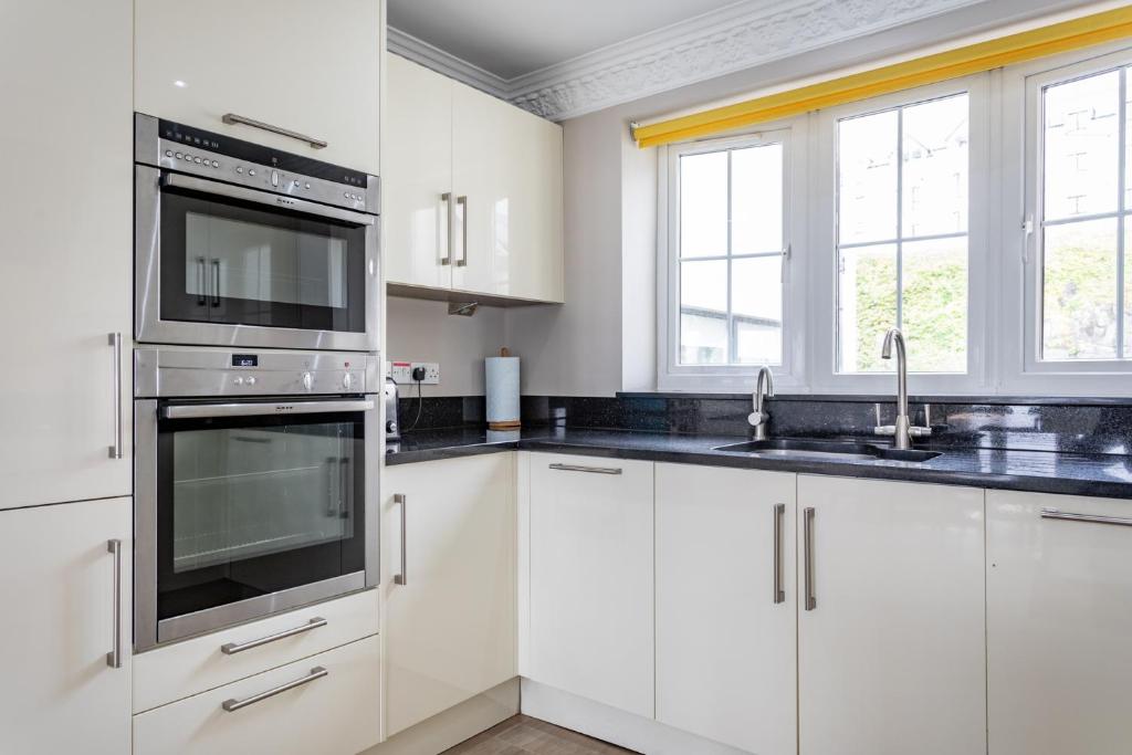 40 Kerr Street, Portrush - Huis Met Zes Slaapkamers