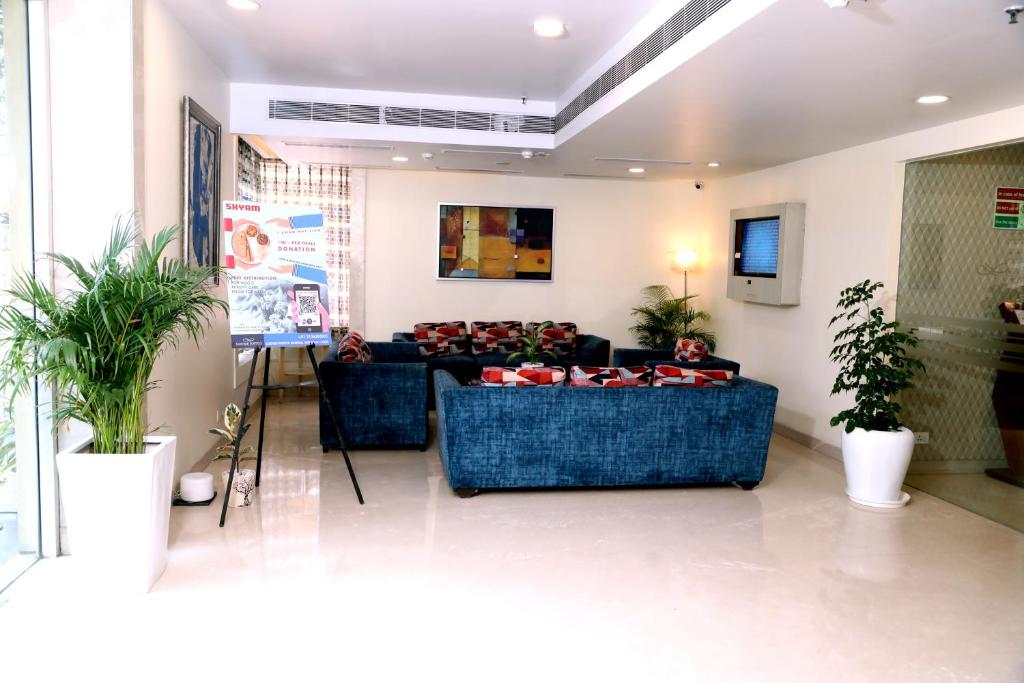 Posezení v ubytování Sarovar Portico Naraina, Hotel