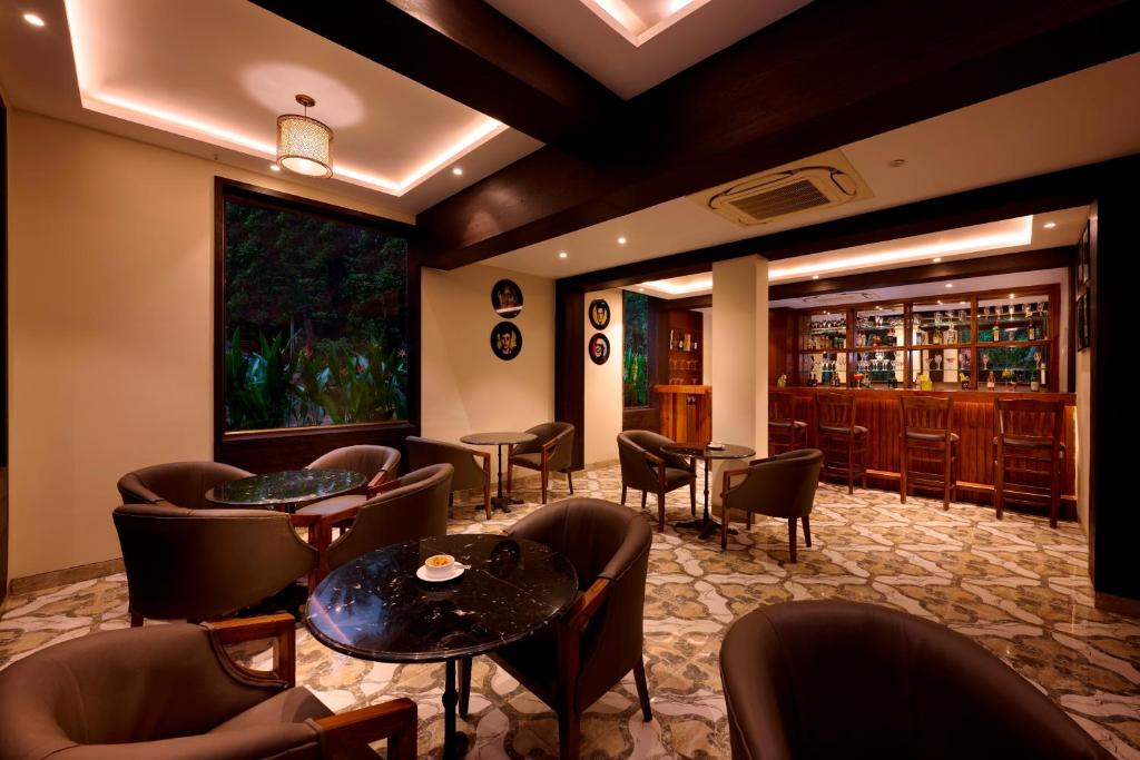 Posezení v ubytování Sea Breeze Sarovar Portico Varca Goa