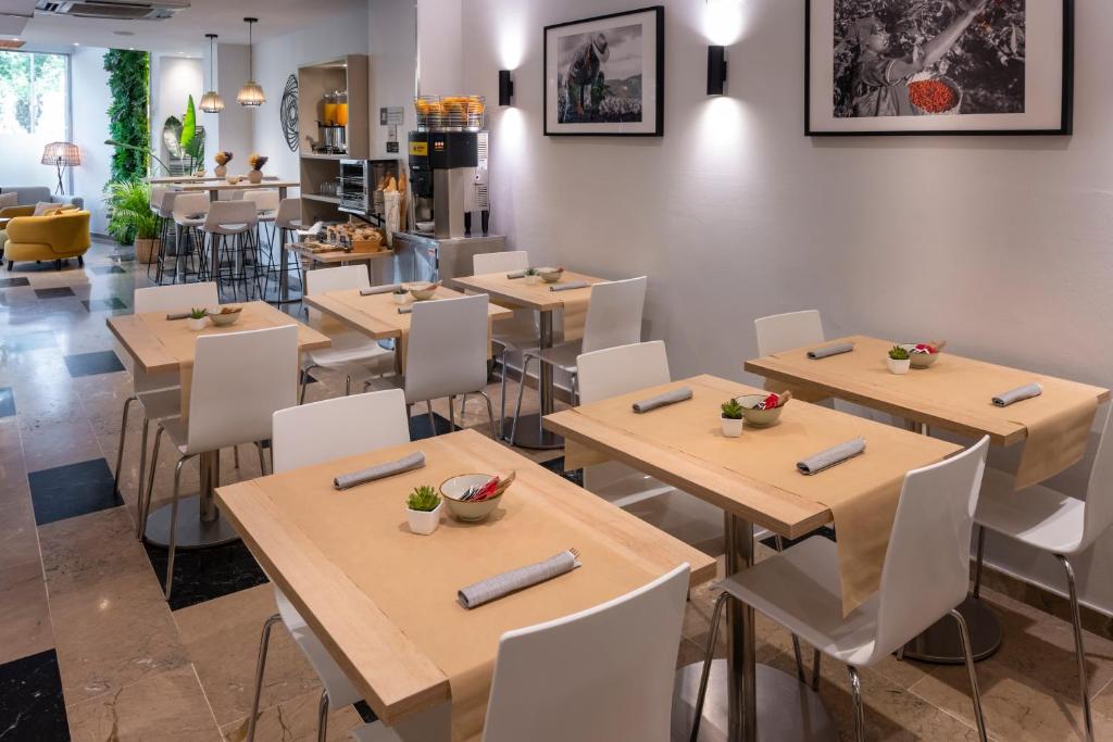 Hotel SERHS Del Port - Resim 28