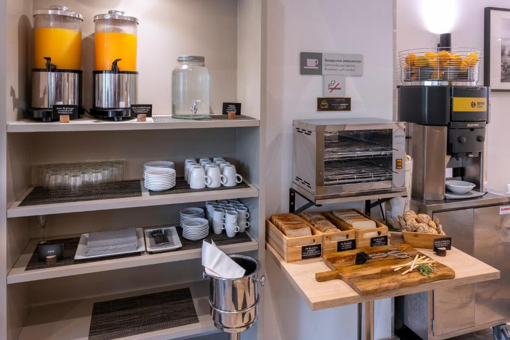 Hotel SERHS Del Port - Resim 26