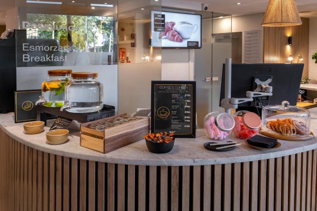 Hotel SERHS Del Port - Resim 38