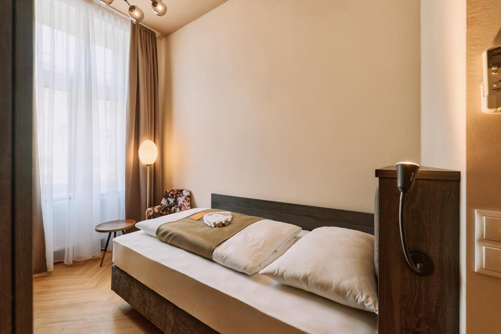 Urban Rooms Rathaus - Self Check-In - Resim 7