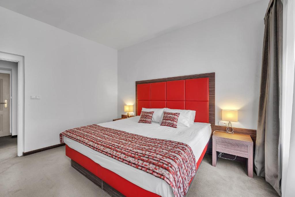 Hotel Nelly Kellys - 3