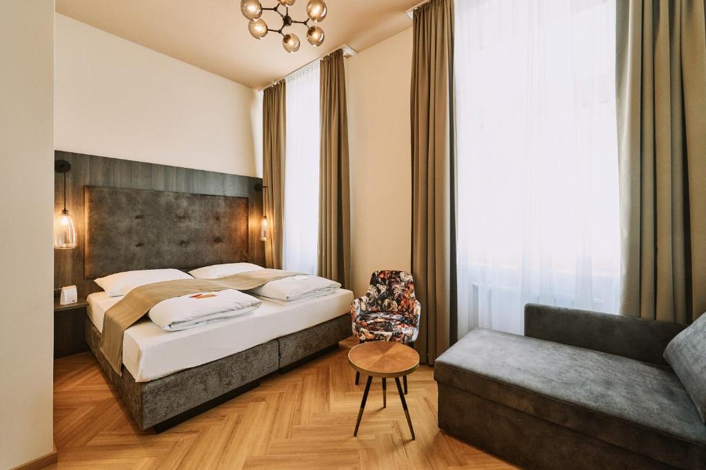 Urban Rooms Rathaus - Self Check-In - Resim 11