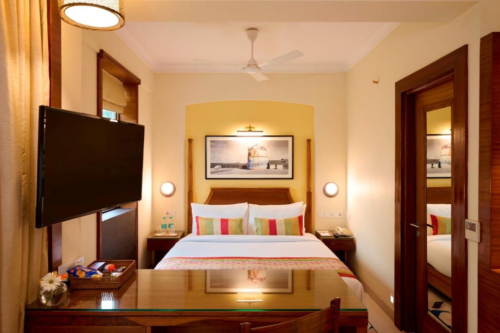 Sea Breeze Sarovar Portico Varca Goa - Superior Double Room With Balcony
