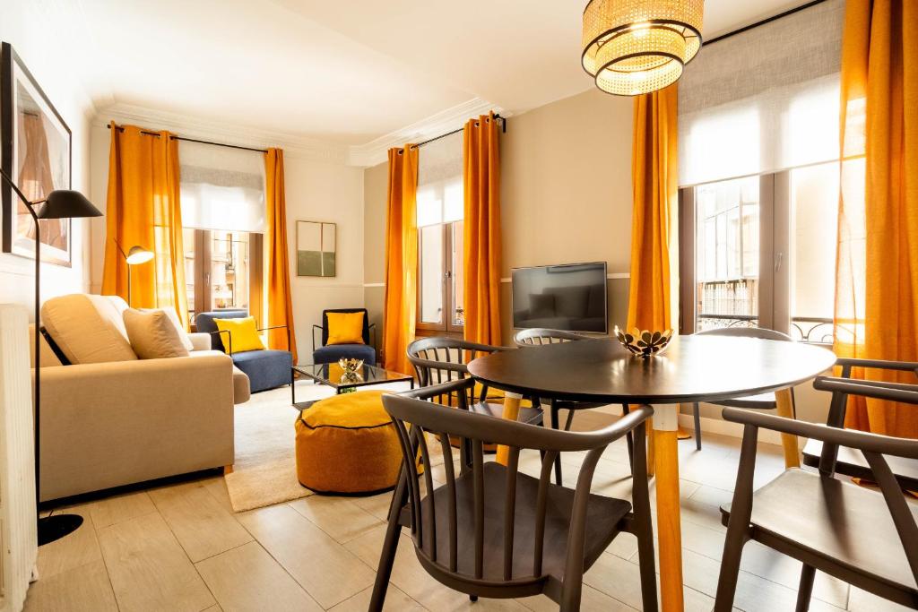 Apolo en Madrid - Four-Bedroom Apartment III