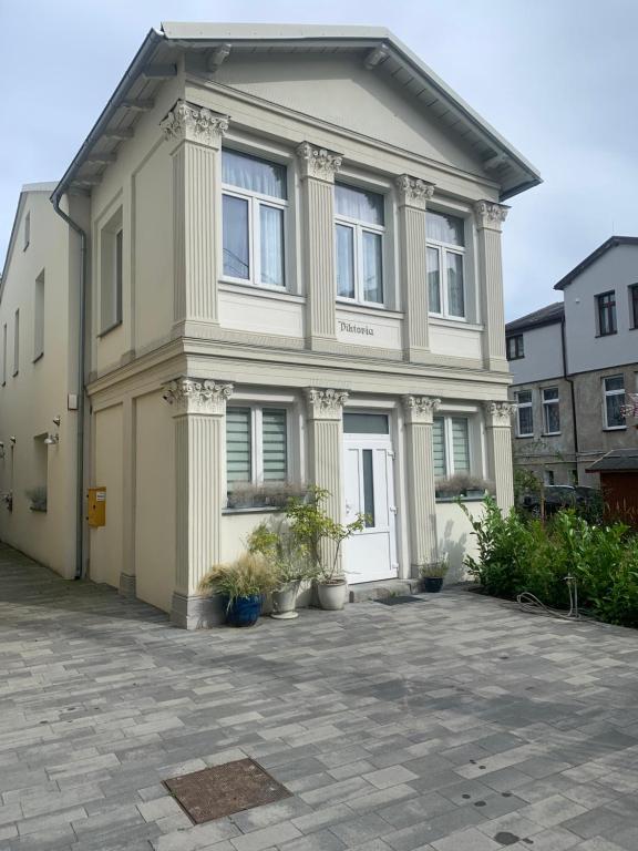 Budova, kde se aparthotel nachází