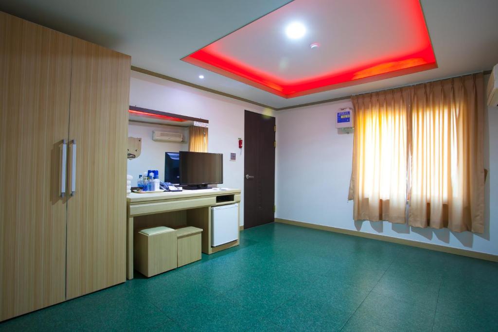 Suanbo Saipan Hot Spring Hotel - Camera Familiare