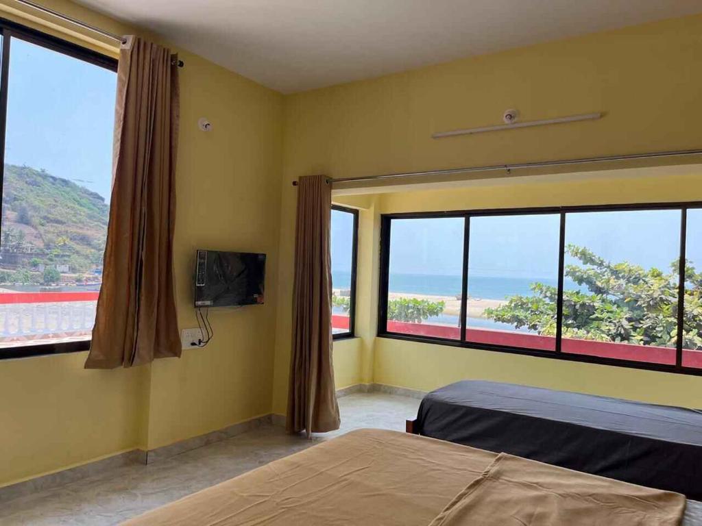Suitetrails - Klub Khavana- The Exclusive Beachfront Resort