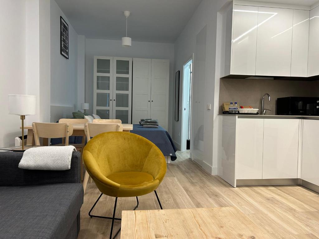 AZCA-Bernabéu Apartments - 8