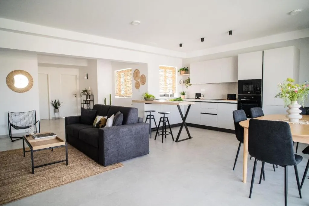 The Artemest - Exclusive Apartment SPB by Homely