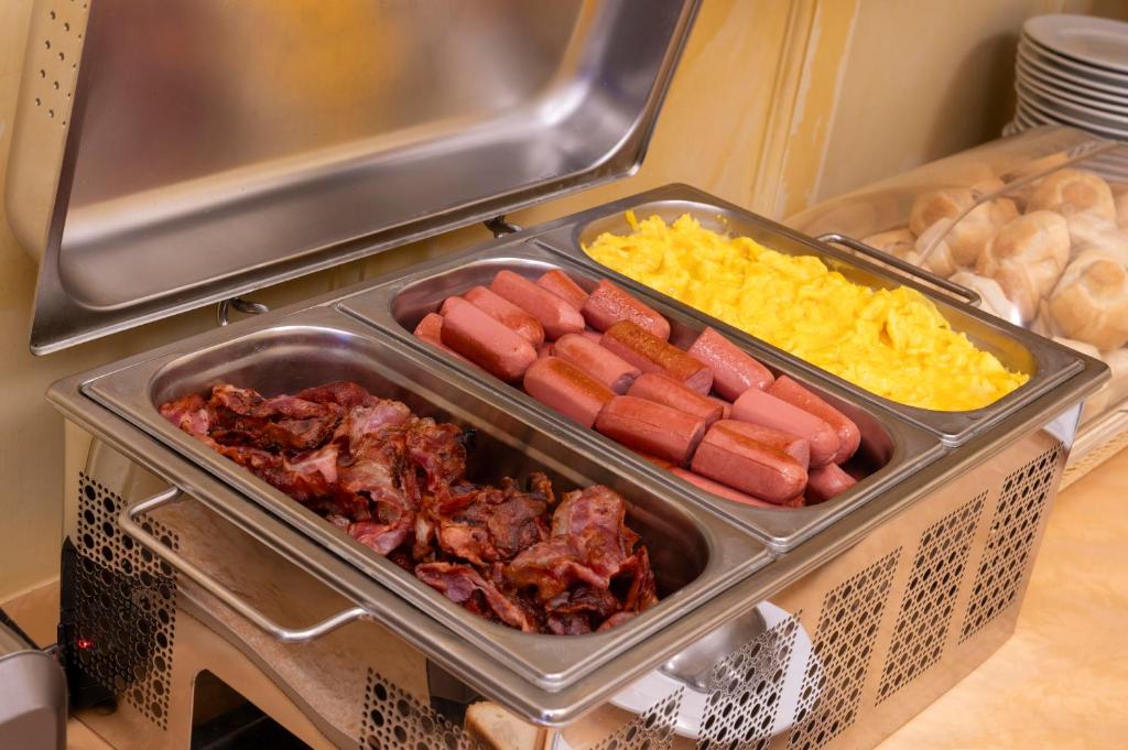 Comida no hotel ou em algum lugar perto